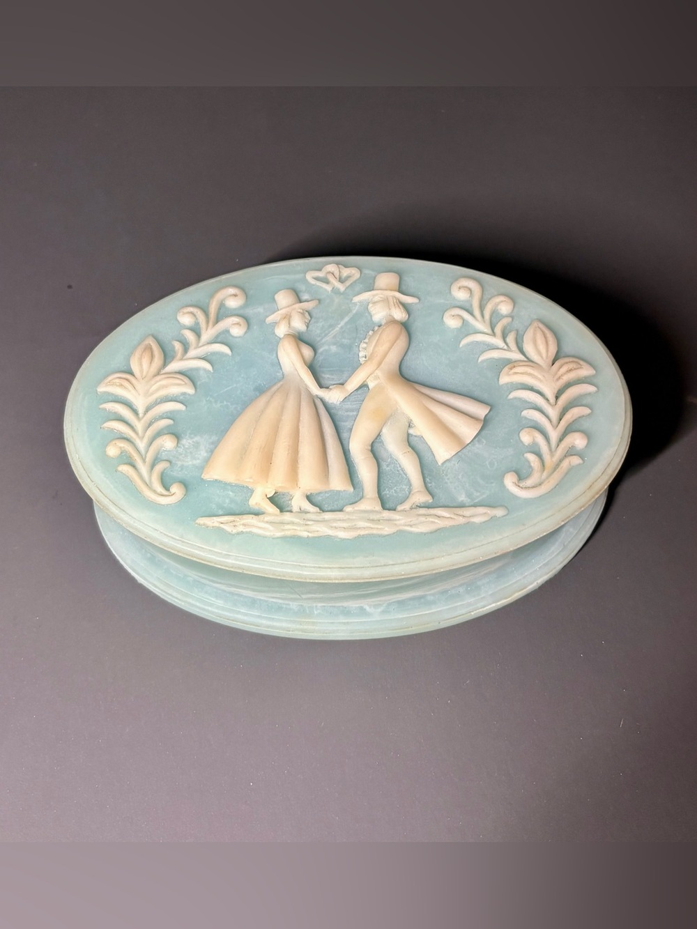 Vintage Camo Tope Vanity Box Victorian Courting Couple Cottage Jewelry Box